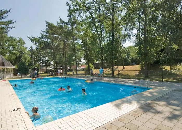 Holiday home Lovely In With Wifi Heel