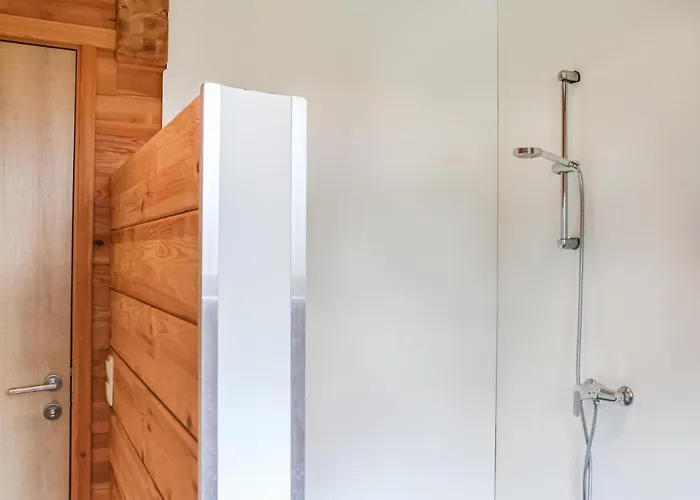 Lovely In With Wifi Holiday home *