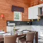 Lovely In With Wifi Heel