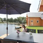 Lovely In With Wifi 度假居 *